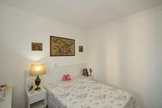 Quarto 1 de apartamento à venda com 3 quartos, 110m² em Chácara Agrindus, Taboão da Serra
