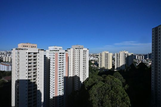 Vista de apartamento à venda com 3 quartos, 110m² em Chácara Agrindus, Taboão da Serra