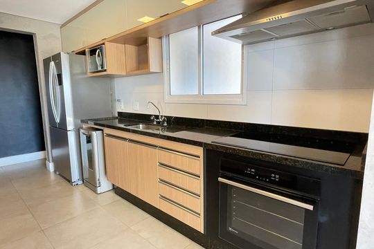 Cozinha de apartamento à venda com 4 quartos, 171m² em Jardim Arpoador, São Paulo