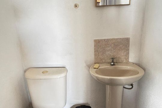 Quintal - Banheiro de casa à venda com 2 quartos, 175m² em Jardim Santo André, Santo André