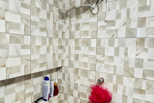 Banheiro da Suíte de casa à venda com 2 quartos, 175m² em Jardim Santo André, Santo André