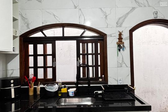 Cozinha de casa à venda com 2 quartos, 175m² em Jardim Santo André, Santo André