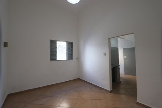 Casa à venda com 1 quarto, 40m² em Vila Paulo Silas, São Paulo