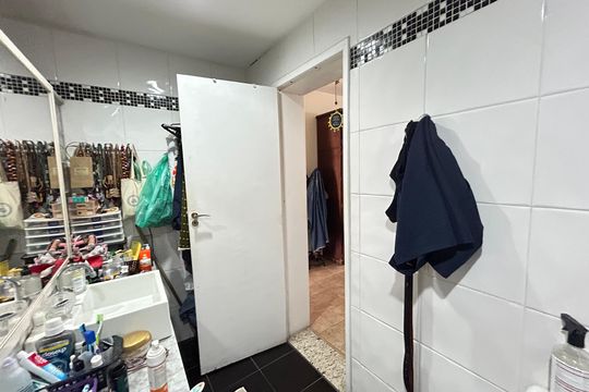 Banheiro da Suíte de casa à venda com 4 quartos, 181m² em Vila Valqueire, Rio de Janeiro