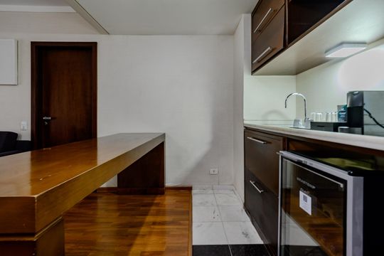 Cozinha de apartamento à venda com 1 quarto, 64m² em Paraíso, São Paulo