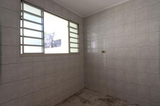 Área de serviço de casa para alugar com 3 quartos, 150m² em Parque São Lucas, São Paulo