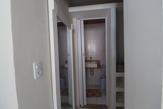 Banheiro de casa para alugar com 3 quartos, 110m² em São Cristóvão, Salvador