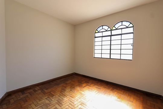 Sala de apartamento para alugar com 3 quartos, 115m² em Carlos Prates, Belo Horizonte