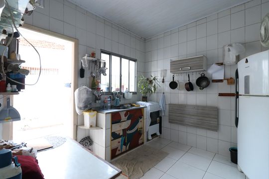 Cozinha  de casa à venda com 1 quarto, 230m² em Vila Ipojuca, São Paulo