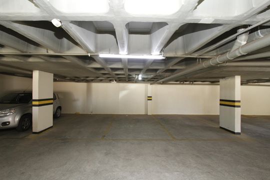 Garagem de apartamento para alugar com 4 quartos, 276m² em Padre Eustáquio, Belo Horizonte