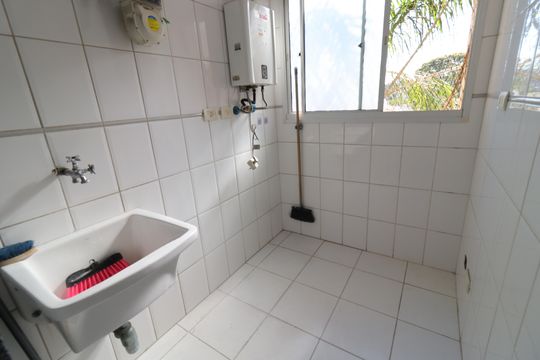 Área de Serviço de apartamento para alugar com 3 quartos, 69m² em Jardim Nosso Lar, São Paulo