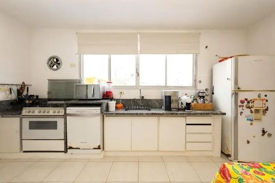 Cozinha de casa à venda com 5 quartos, 256m² em Vila Madalena, São Paulo