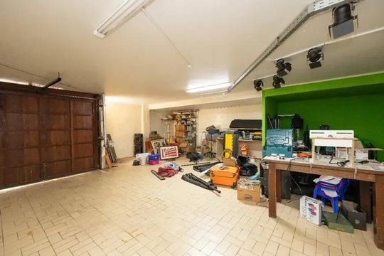 Garagem de casa à venda com 5 quartos, 256m² em Vila Madalena, São Paulo