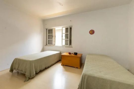 Quarto de casa à venda com 5 quartos, 256m² em Vila Madalena, São Paulo