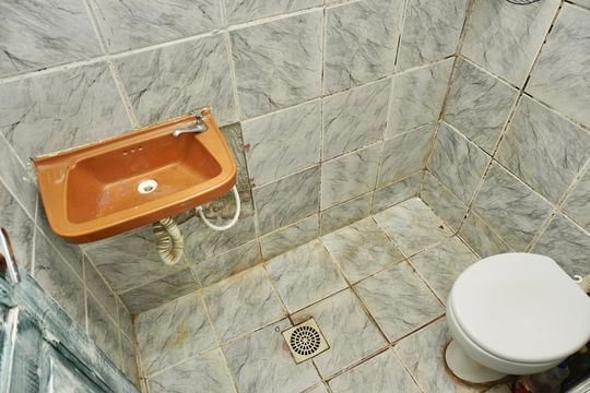 Banheiro de kitnet/studio para alugar com 1 quarto, 50m² em Sagrada Família, Belo Horizonte