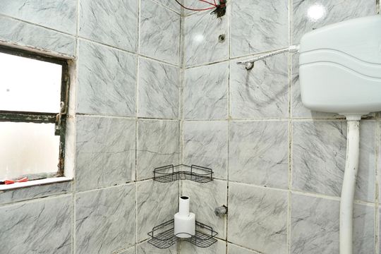 Banheiro de kitnet/studio para alugar com 1 quarto, 50m² em Sagrada Família, Belo Horizonte