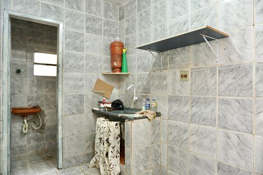 Cozinha  de kitnet/studio para alugar com 1 quarto, 50m² em Sagrada Família, Belo Horizonte