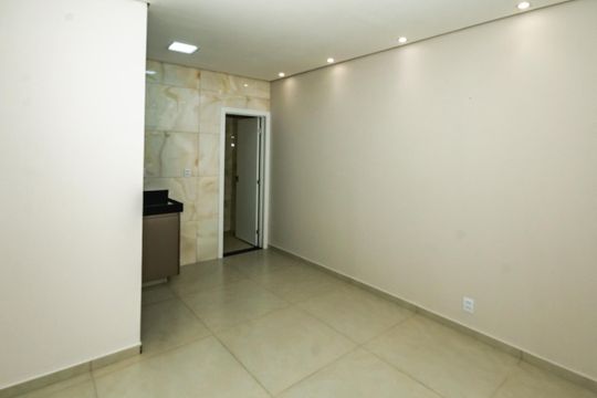 Casa para alugar com 1 quarto, 57m² em Itamarati, Belo Horizonte