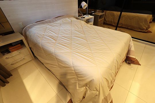Quarto  de apartamento à venda com 1 quarto, 59m² em Petrópolis, Porto Alegre