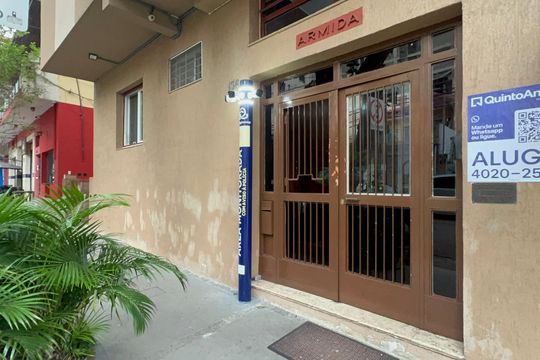Fachada de apartamento para alugar com 1 quarto, 60m² em Sumaré, São Paulo