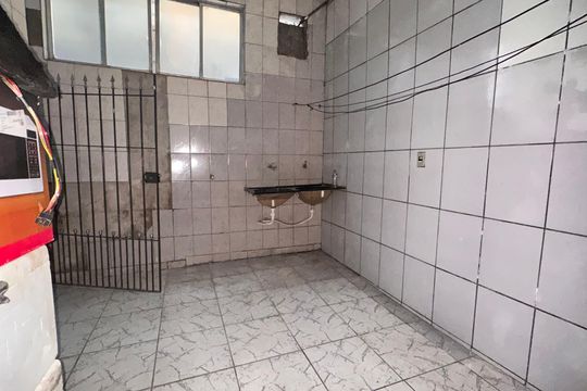 Casa para alugar com 2 quartos, 80m² em Jardim São Luís, São Paulo