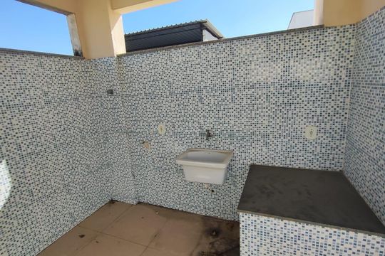 Área de serviço de kitnet/studio para alugar com 1 quarto, 61m² em Ramos, Rio de Janeiro