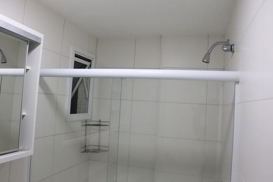 Banheiro de apartamento para alugar com 1 quarto, 68m² em Parque Tamandaré, Campos dos Goytacazes