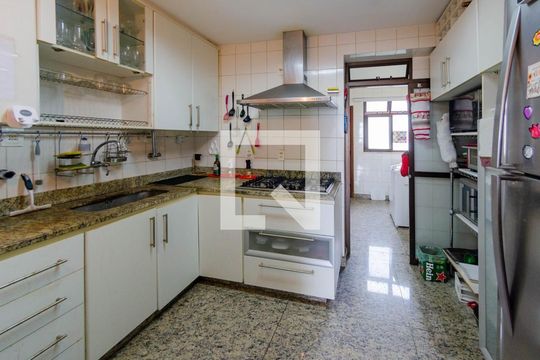 Cozinha  de apartamento para alugar com 3 quartos, 90m² em Gutierrez, Belo Horizonte