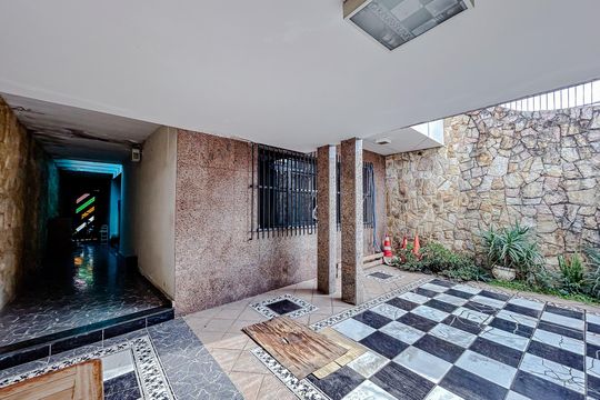 Garagem de casa à venda com 3 quartos, 275m² em Chácara Califórnia, São Paulo
