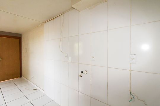 Cozinha de apartamento para alugar com 2 quartos, 39m² em Olaria, Canoas