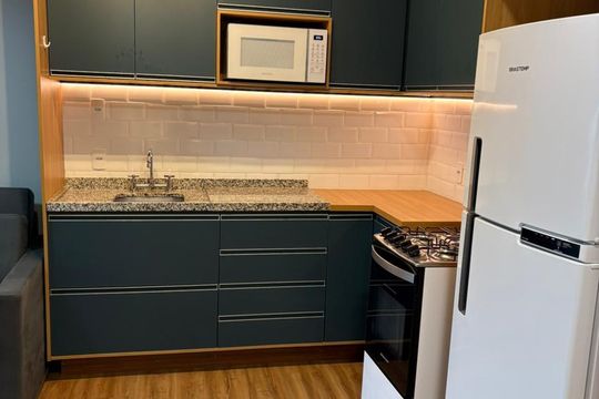 Cozinha de apartamento para alugar com 1 quarto, 29m² em Indianópolis, São Paulo