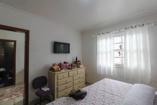 Casa à venda com 4 quartos, 303m² em Jardim Cotching, São Paulo