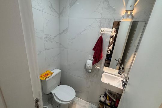 Banheiro de casa à venda com 2 quartos, 70m² em Cidade Dutra, São Paulo