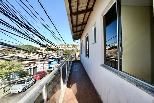 Varanda de casa para alugar com 3 quartos, 92m² em Industrial Itau, Contagem