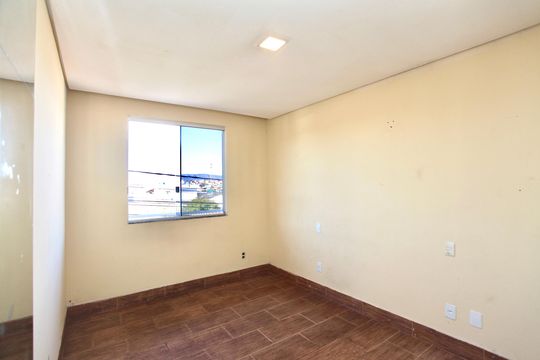 Quarto Suíte de casa para alugar com 3 quartos, 92m² em Industrial Itau, Contagem