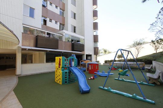 Área comum - Playground de apartamento à venda com 3 quartos, 245m² em Santo Antônio, Belo Horizonte