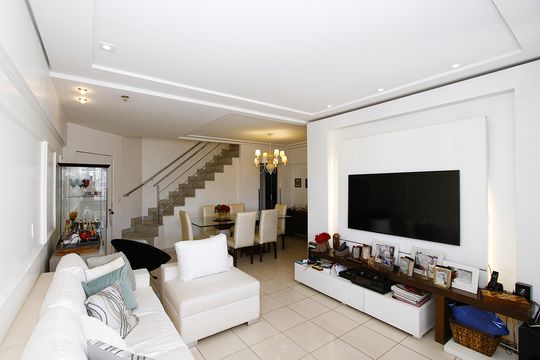 Apartamento à venda com 3 quartos, 245m² em Santo Antônio, Belo Horizonte