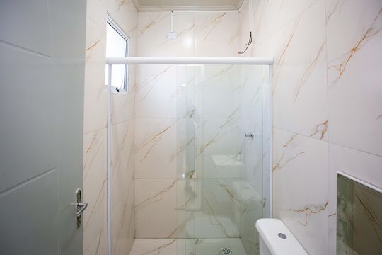 Banheiro de casa para alugar com 2 quartos, 45m² em Campanário, Diadema