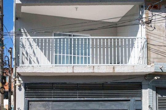 Fachada de casa para alugar com 2 quartos, 45m² em Campanário, Diadema