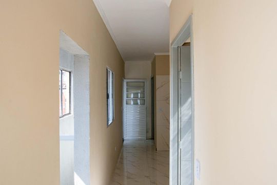 Corredor de casa para alugar com 2 quartos, 45m² em Campanário, Diadema