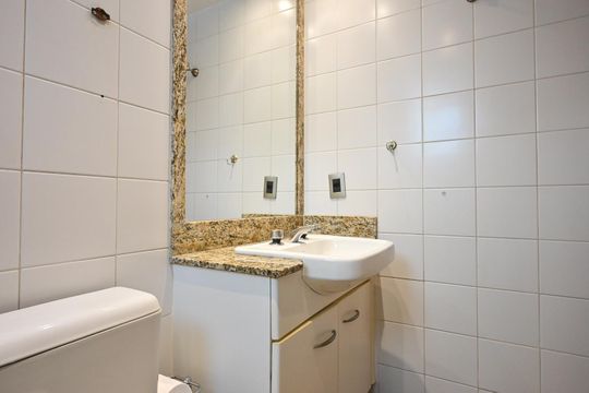 Banheiro Suíte 1 de apartamento para alugar com 3 quartos, 156m² em Vila Andrade, São Paulo