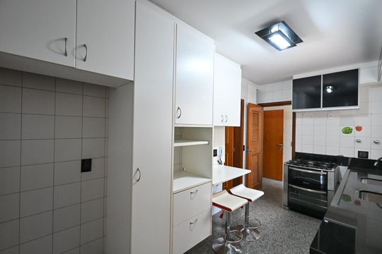 Cozinha de apartamento para alugar com 3 quartos, 156m² em Vila Andrade, São Paulo