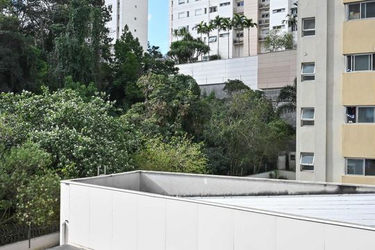 Vista da Suíte 2 de apartamento para alugar com 3 quartos, 156m² em Vila Andrade, São Paulo