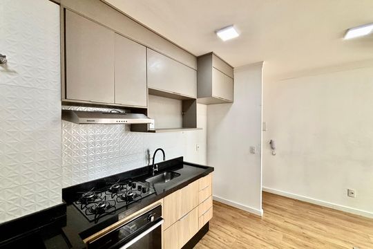 Cozinha de apartamento à venda com 2 quartos, 40m² em Jardim Helena, São Paulo