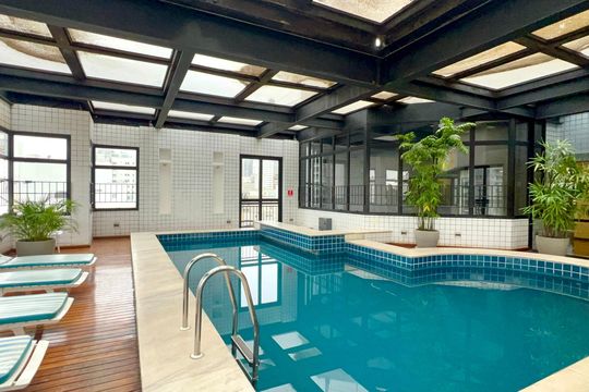 Piscina de apartamento para alugar com 1 quarto, 42m² em Cerqueira César, São Paulo