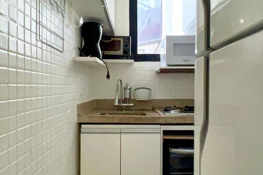 Cozinha de apartamento para alugar com 1 quarto, 42m² em Cerqueira César, São Paulo