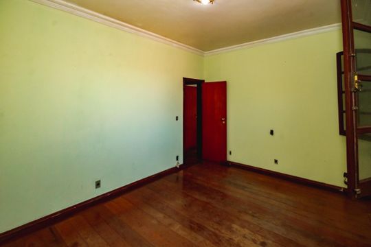 Casa para alugar com 4 quartos, 384m² em Copacabana, Belo Horizonte