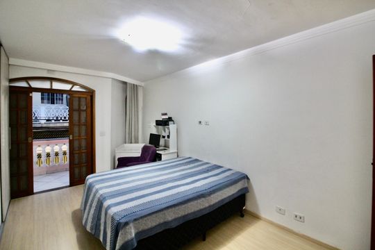 Suite 1 de casa para alugar com 3 quartos, 180m² em Conjunto Residencial José Bonifácio, São Paulo