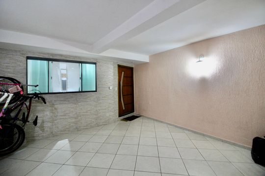 Garagem de casa para alugar com 3 quartos, 180m² em Conjunto Residencial José Bonifácio, São Paulo