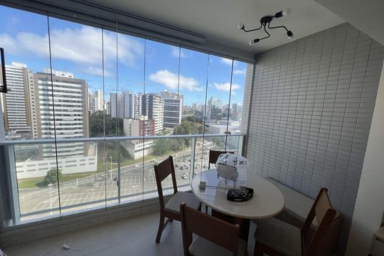 Varanda de kitnet/studio para alugar com 1 quarto, 39m² em Caminho das Árvores, Salvador